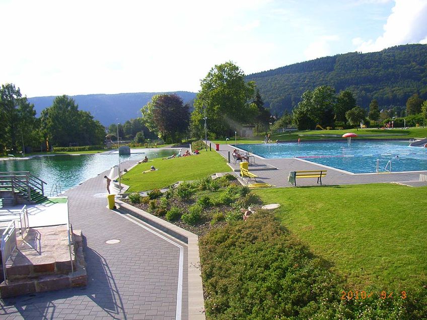 Schwimmbaderöffnung Terrassen-Freischwimmbad Neckargemünd