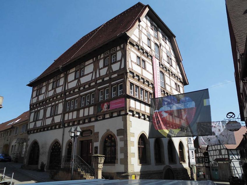 Das Stadt-und Fachwerkmuseum Alte Universität bietet über 800 qm Ausstellungsfläche.