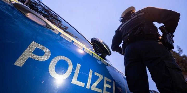 Ein Juweliergeschäft in Pforzheim wurde ausgeraubt: Schmuck im Wert von mehreren Zehntausend Euro wurde gestohlen. 