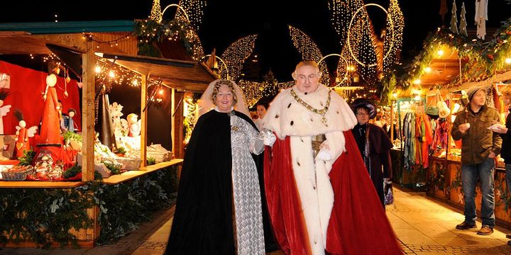 König Friedrich auf dem Weihnachtsmarkt in Ludwigsburg