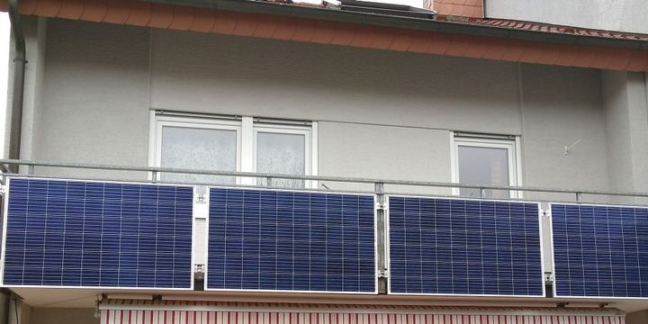 Solaranlage auf dem Balkon