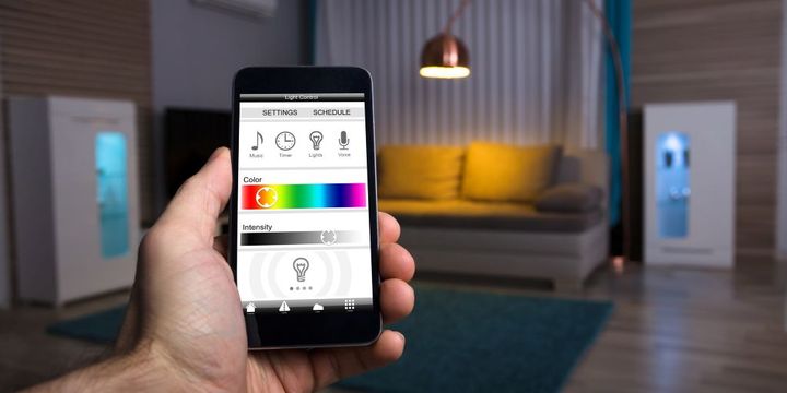 Lichtsysteme im Haus über App steuern