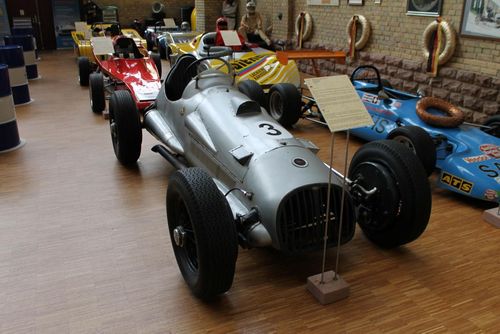 Sportwagen im Automuseum Ladenburg
