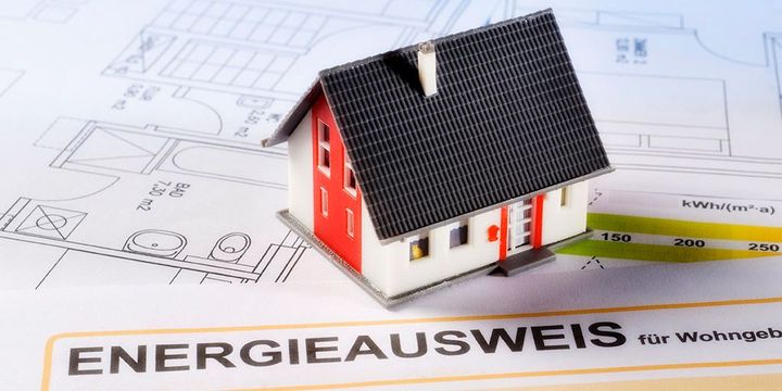Modellhaus mit Energieausweis