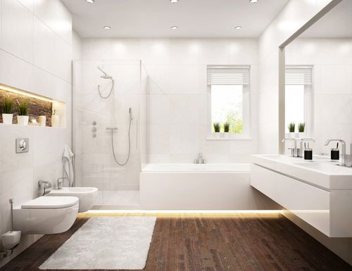 Modernes Badezimmer in hellen Tönen