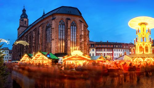 Heidelberger Weihnachtsmarkt in der Dämmerung