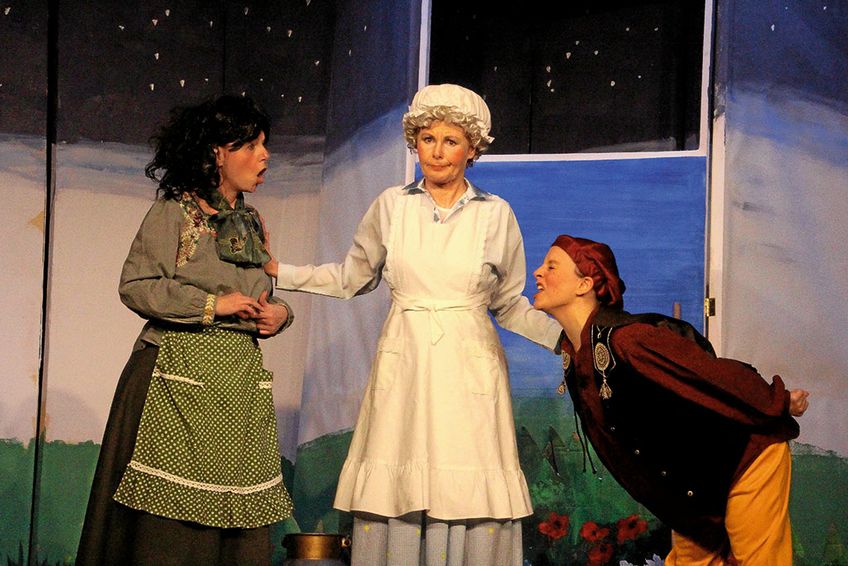 Das Holzwurm-Theater zeigte „Frau Holle“