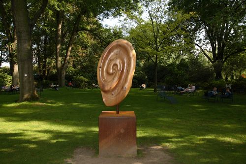 Zarte Klänge verzaubern die Besucher im Lusisenpark in Mannheim
