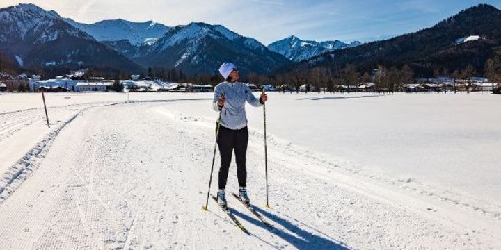Ski-Langlauf ist eine ideale Ganzkörpersportart für Jung und Alt