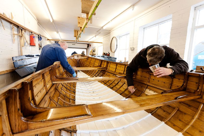 Herstellung eines Boots - Bootsbau