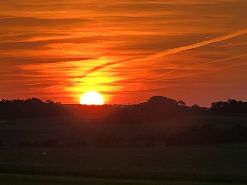 Sonnenuntergang fotografiert vom Ettenberg in Richtung Lerchenberg.